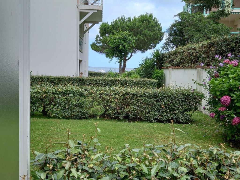 ארסשון Appart Sur La Plage Pied Dans L Eau Avec Terrasse Jardin Vue Sur Le Bassin Depuis La Terrasse , Parking מראה חיצוני תמונה