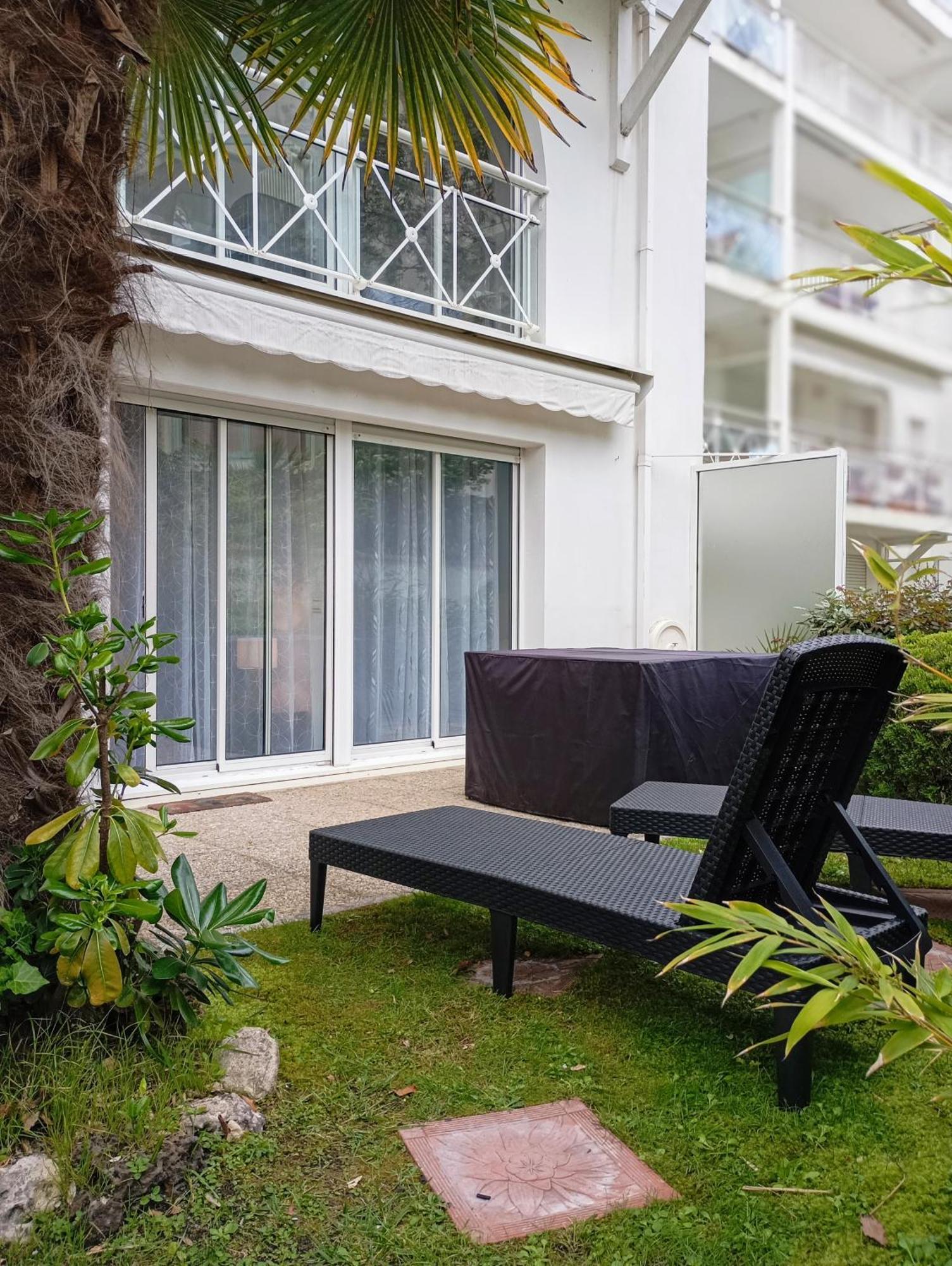 ארסשון Appart Sur La Plage Pied Dans L Eau Avec Terrasse Jardin Vue Sur Le Bassin Depuis La Terrasse , Parking מראה חיצוני תמונה